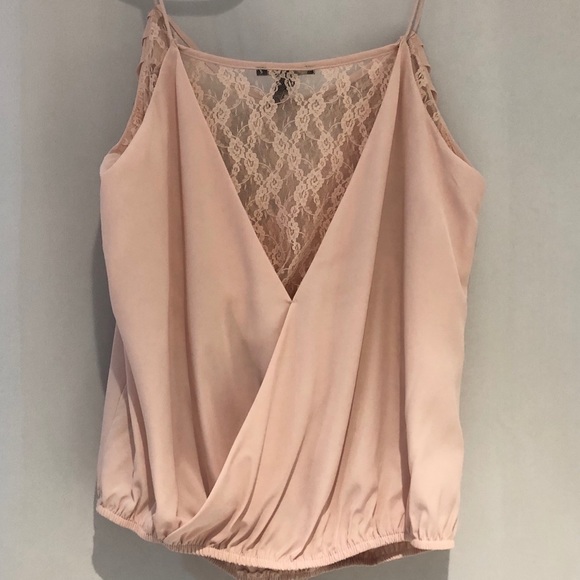 DateNight// H&M | Lace V Neck Tank Top - Picture 4 of 5